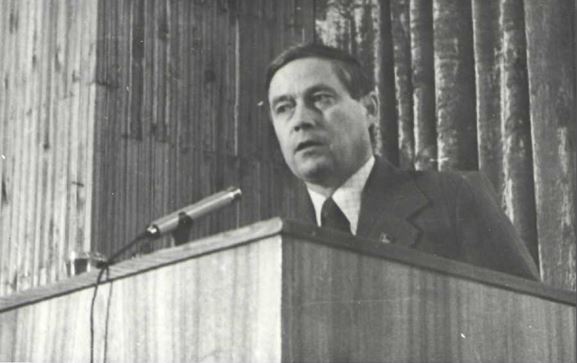 Шувалов Геннадий Александрович-первый секретарь Сузунского райкома КПСС, 1986 г..jpg